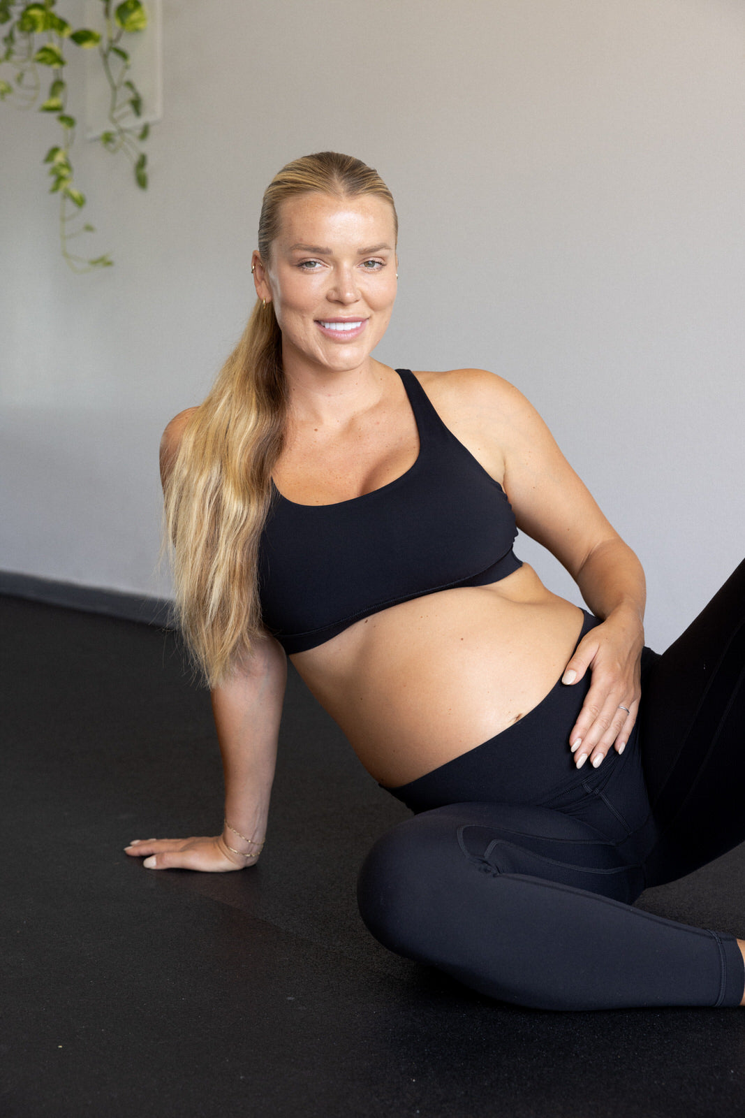 Ella Dove founder of Momday pregnancy prenatal postpartum fitness